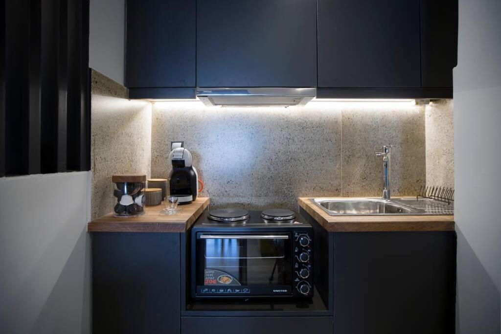 City Center Modern Renovated Apartment アテネ エクステリア 写真